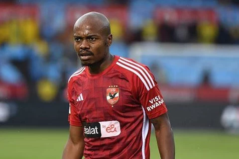 تقارير: بيرسي تاو يجتاز الفحص الطبي وينضم إلى قطر القطري لمدة 6 أشهر